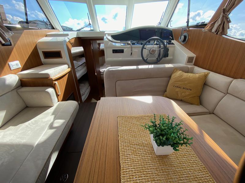 Book yachts online - motorboat - Greenline 33 - Dalen - rent