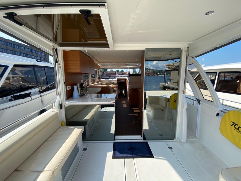 Book yachts online - motorboat - Greenline 39 - Skien - rent
