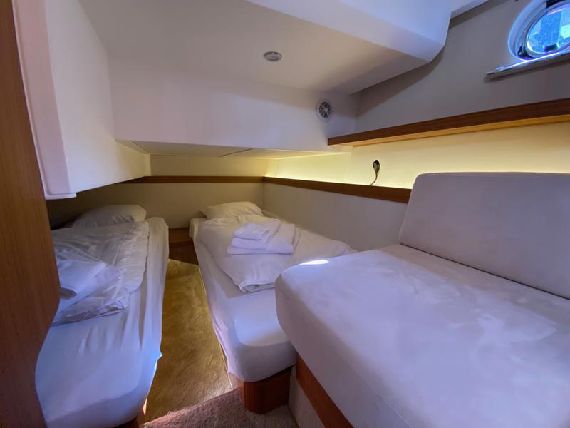 Book yachts online - motorboat - Greenline 39 - Kviteseid - rent