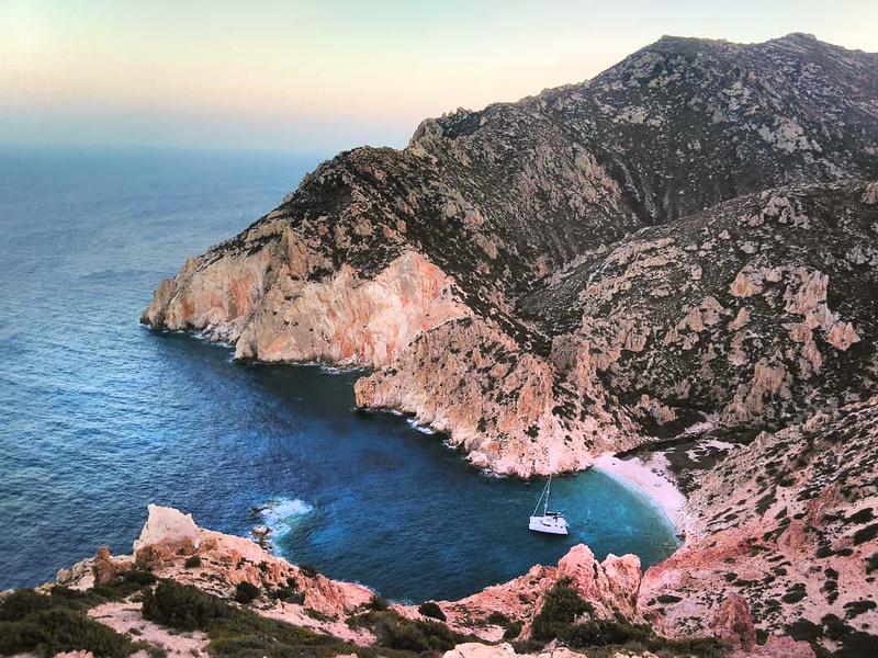 Book yachts online - catamaran - Lagoon 42 - Aktaia - rent