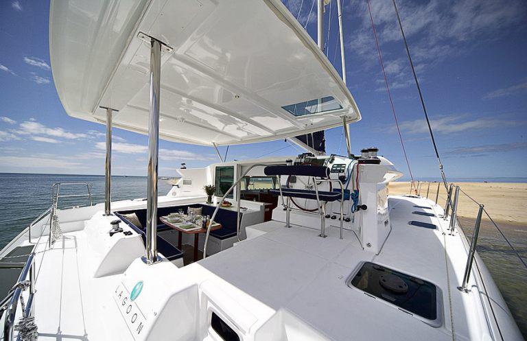 Book yachts online - catamaran - Lagoon 420 - Dynamis - rent