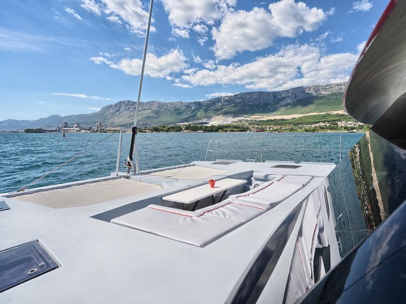 Book yachts online - catamaran - Luna 49 - RED - rent