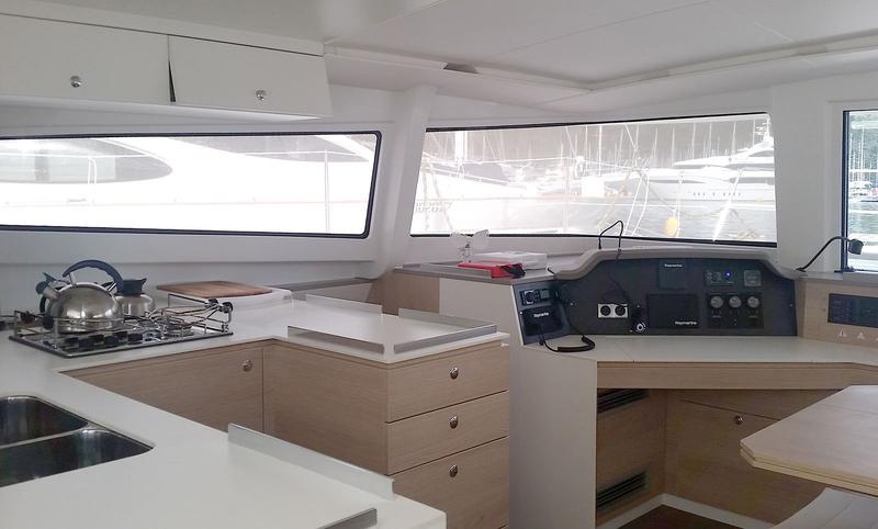 Book yachts online - catamaran - Bali 4.5 - LeAndra - rent