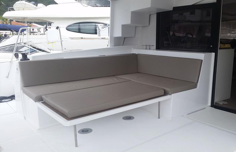 Book yachts online - catamaran - Bali 4.5 - LeAndra - rent