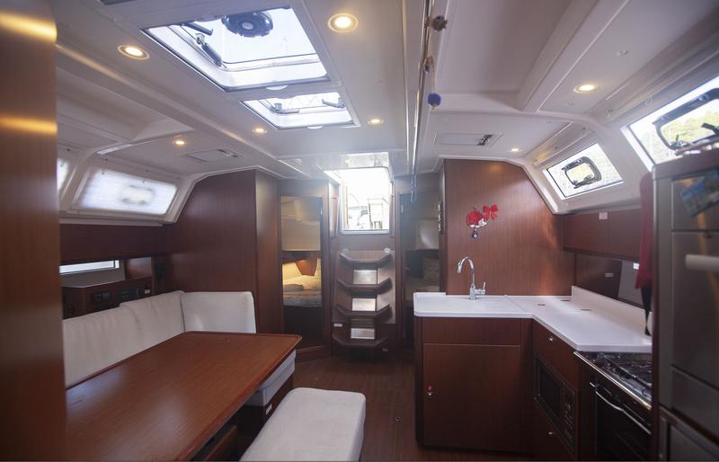 Book yachts online - sailboat - Bavaria Cruiser 46 Style - ISIK - rent