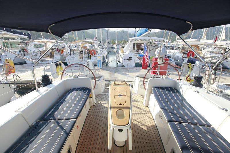 Book yachts online - sailboat - Cyclades 50.5 - Barnie - rent