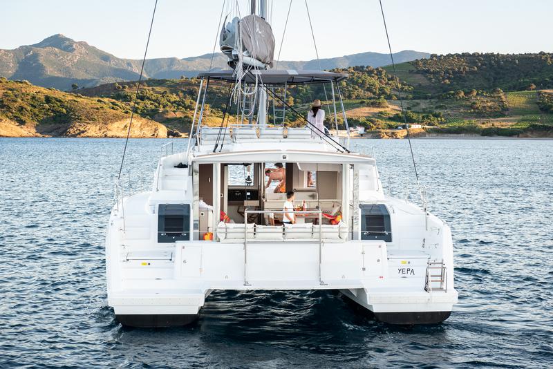 Book yachts online - catamaran - Bali 4.8 - Yemaya - rent