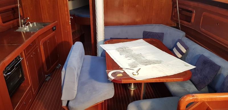 Book yachts online - sailboat - Grand Soleil 43 - Blue Bite - rent
