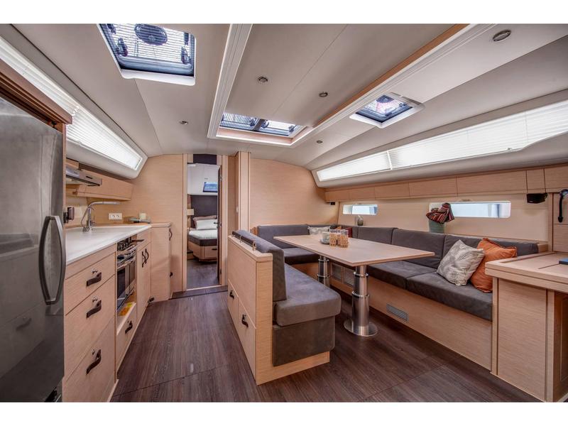 Book yachts online - sailboat - Jeanneau 54 - Il Sole - rent