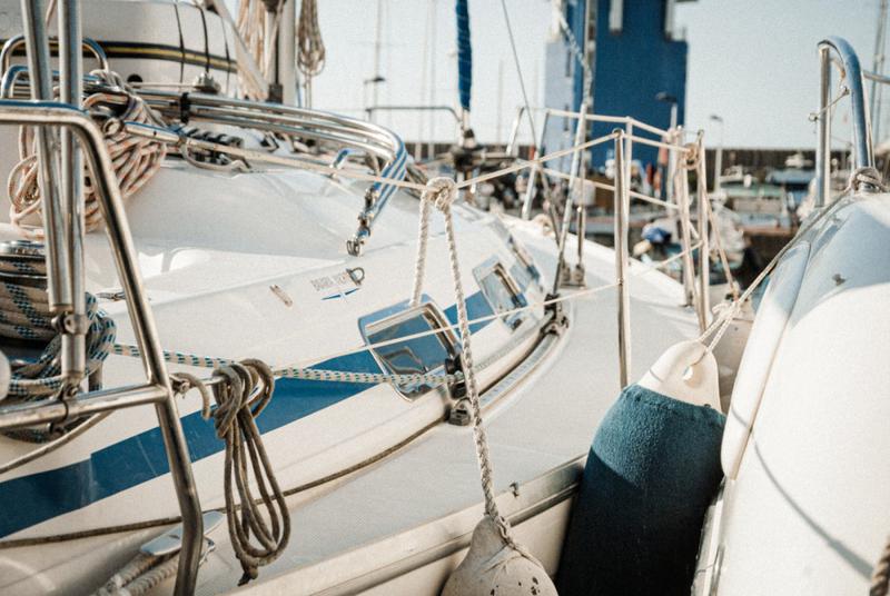 Book yachts online - sailboat - Bavaria 34 Cruiser - Hesperia III - rent