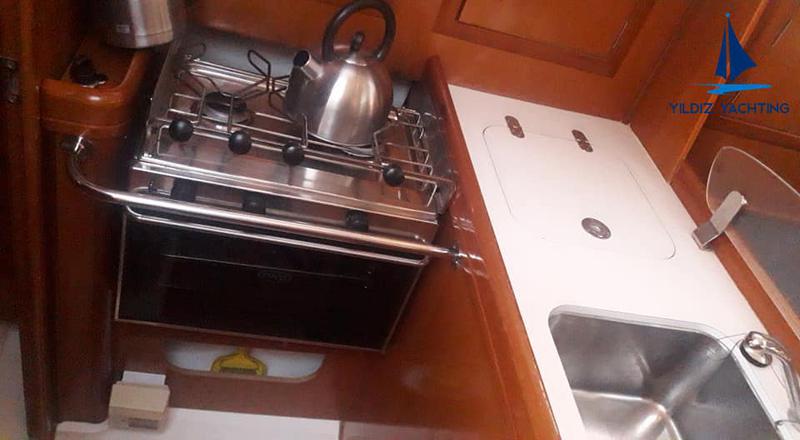 Book yachts online - sailboat - Oceanis 323 - Zippy - rent