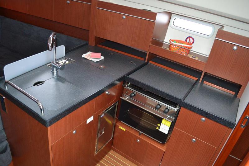 Book yachts online - sailboat - Hanse 415 - Vega - rent