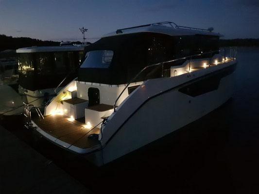 Book yachts online - motorboat - Nikhen Aquasun 34 - Aqua Sun - rent