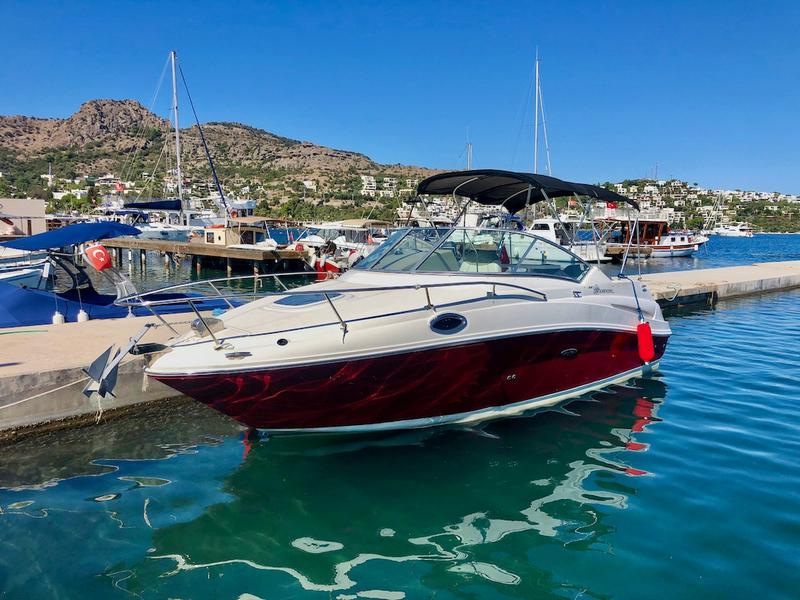 Book yachts online - motorboat - Sea Ray Sundancer 240 - Sea Ray Sundancer 240 - rent