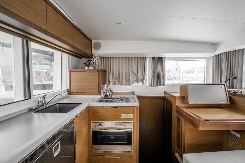 Book yachts online - catamaran - Lagoon 40 - MARY GRACE - rent
