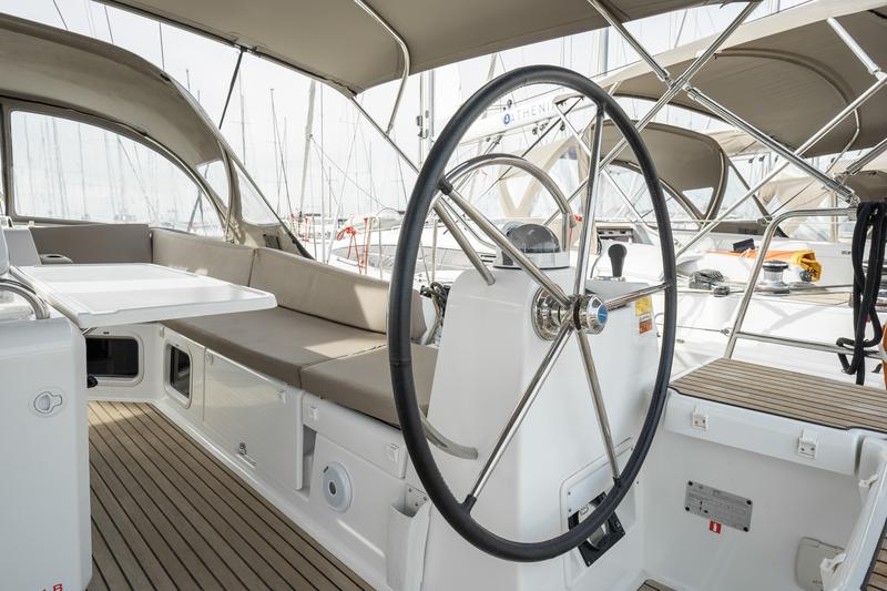 Book yachts online - sailboat - Jeanneau 54 - CELENA IV - rent