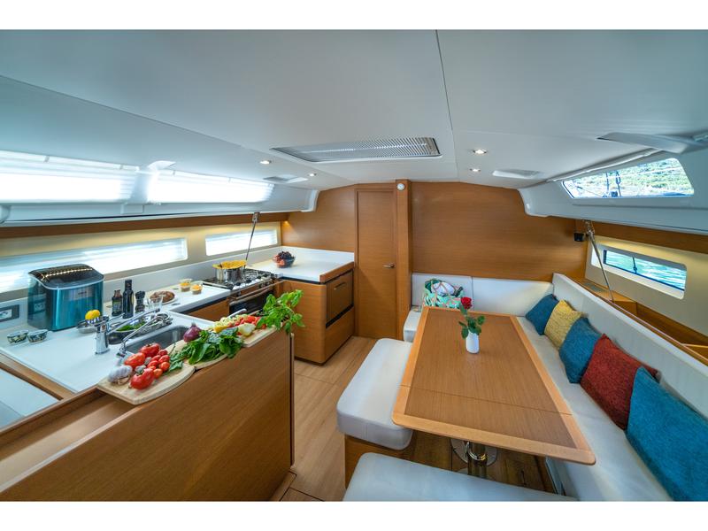 Book yachts online - sailboat - Sun Odyssey 490 - ALFADER (NEW MODEL, BLUE HULL, AC+GEN.) - rent