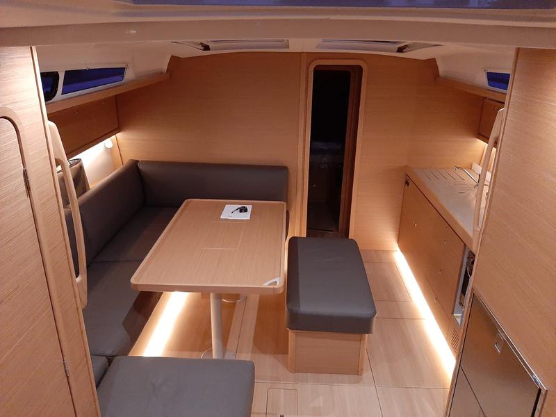 Book yachts online - sailboat - Dufour 460 - Nishane - rent