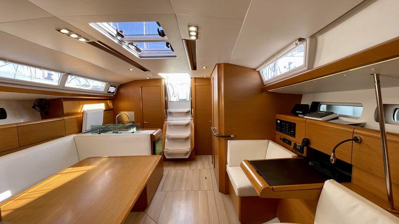 Book yachts online - sailboat - Sun Odyssey 449 - Amelie (Refit 2022) - rent