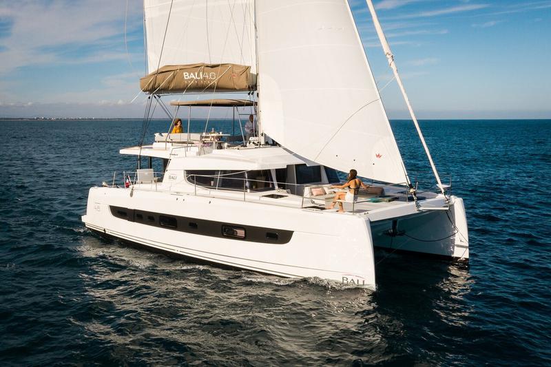 Book yachts online - catamaran - Bali 4.6 - Ediba Scorpio - rent
