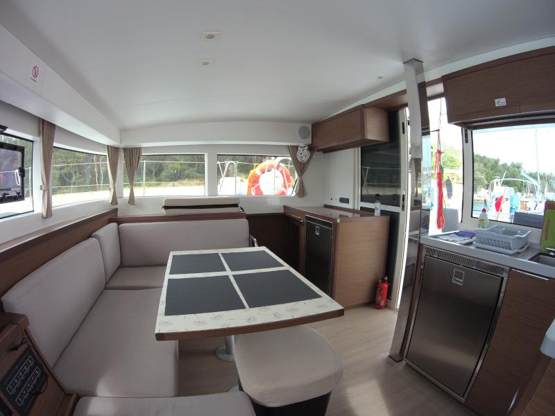 Book yachts online - catamaran - Lagoon 40 - El Paso - rent