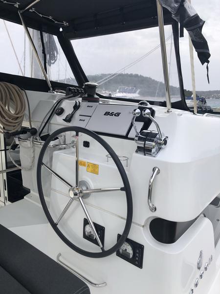Book yachts online - catamaran - Lagoon 40 - El Paso - rent