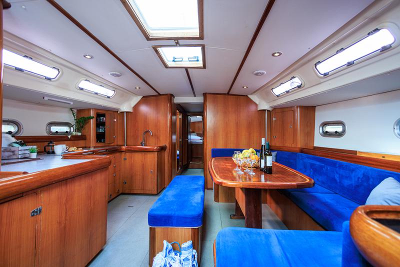 Book yachts online - sailboat - Bavaria 50 - Porto Candia - rent