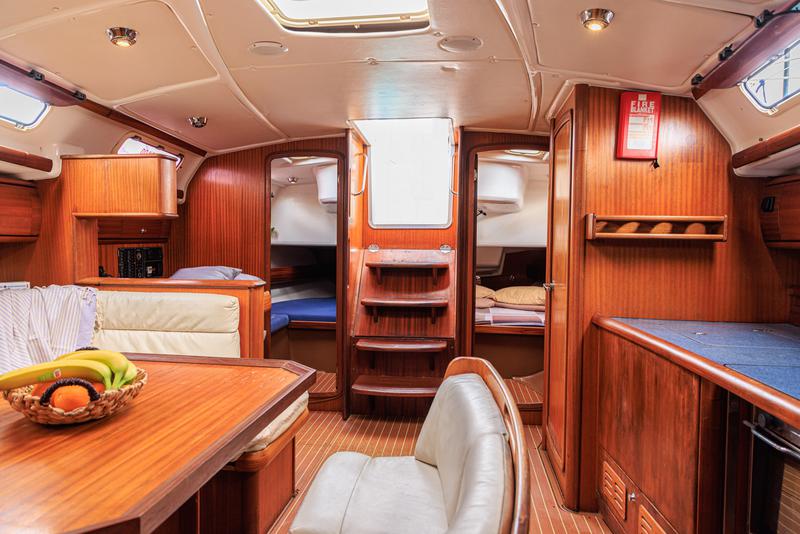 Book yachts online - sailboat - Bavaria 44 - Twins - rent