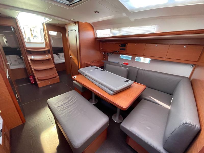 Book yachts online - sailboat - Dufour 460 - WILMA - AC and generator - rent