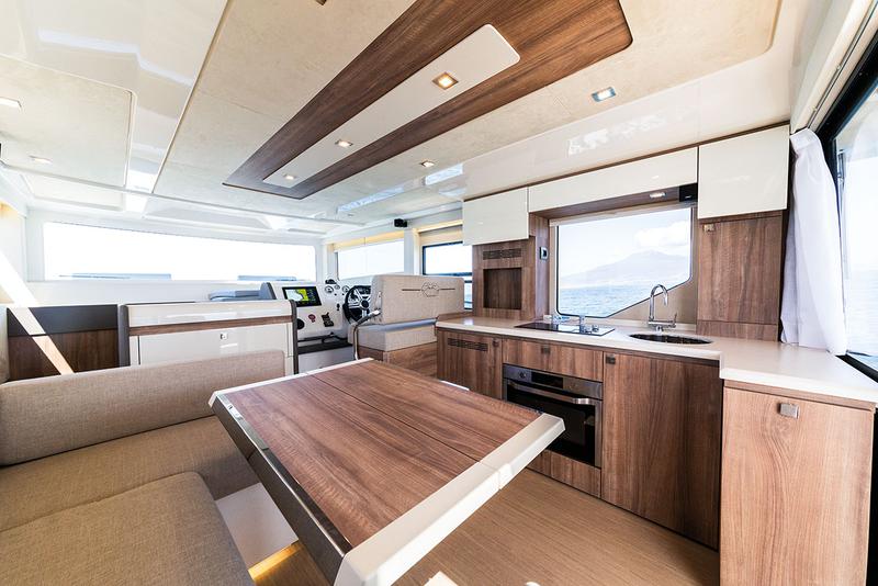 Book yachts online - motorboat - Cranchi T43 Eco Trawler - G&amp;K2 - rent