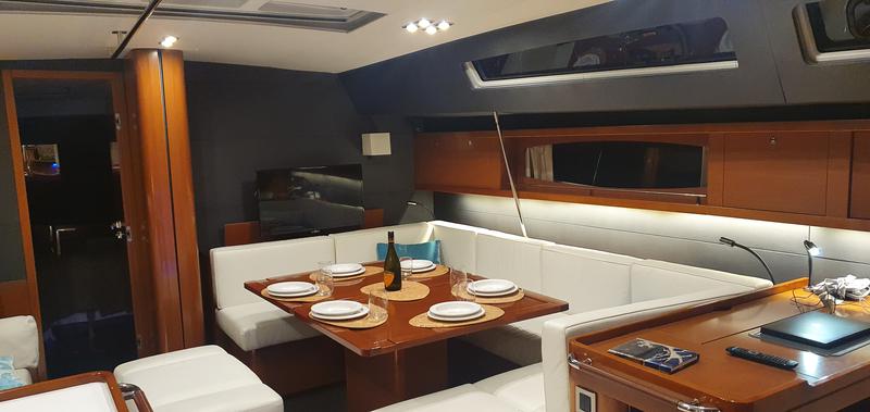 Book yachts online - sailboat - Oceanis 60 - Ultreya - rent
