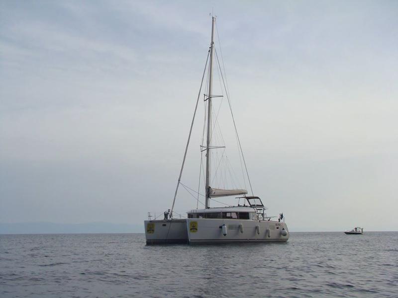 Book yachts online - catamaran - Lagoon 400 S2 - Caciarda - rent