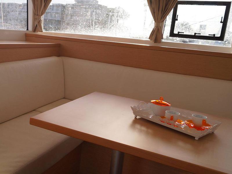 Book yachts online - catamaran - Lagoon 400 S2 - Caciarda - rent