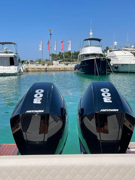 Book yachts online - motorboat - Tempest 1000 Open - CAPELLI (TEMPEST 1000 OPEN + MERCURY 2x300 ) - rent