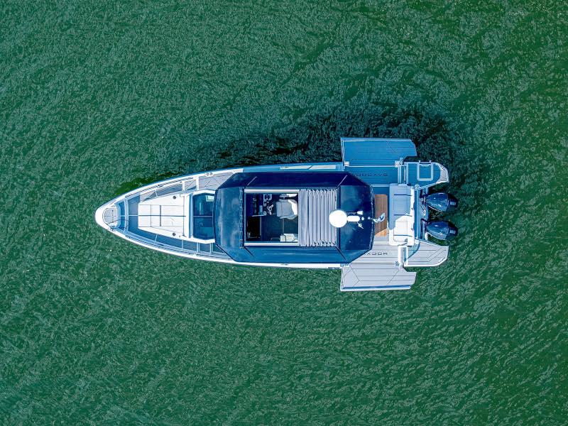 Book yachts online - motorboat - Saxdor 320 GTC (2x300) - SAXDOR (320 GTC + MERCURY 2x300) - rent