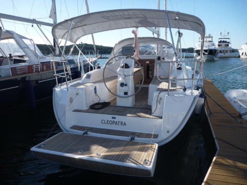 Book yachts online - sailboat - Bavaria 33 Cruiser - Cleopatra - rent