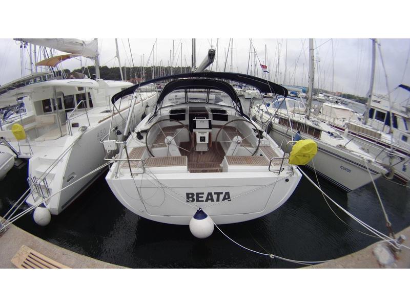 Book yachts online - sailboat - Hanse 455 - Beata - rent