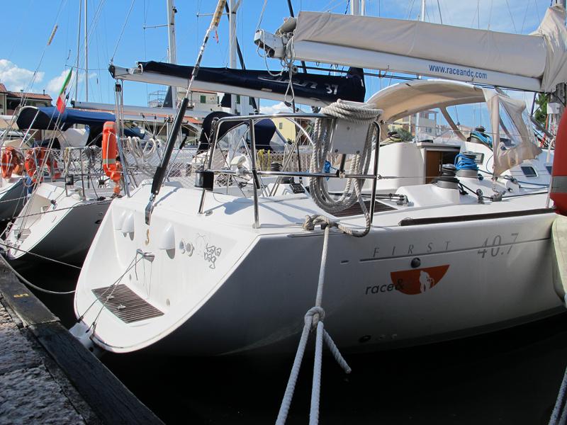 Book yachts online - sailboat - First 40.7 - Kala Nag - rent