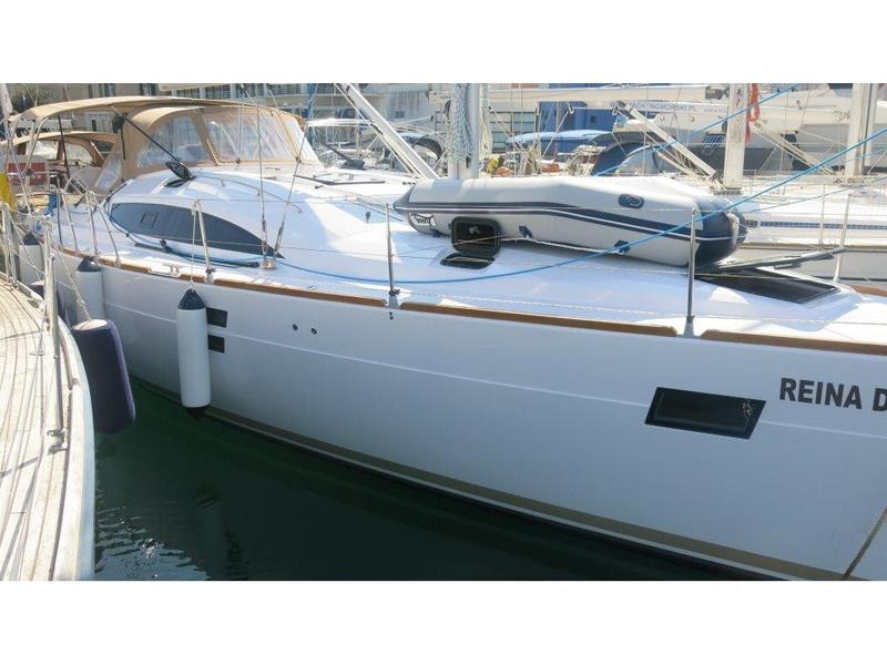 Book yachts online - sailboat - Elan Impression 45 BT - Reina Del Mar with A/C - rent