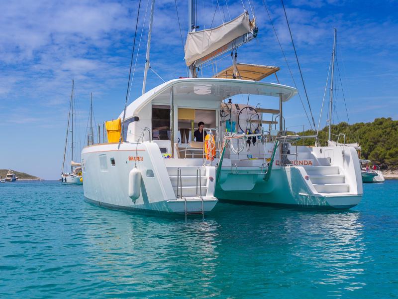 Book yachts online - catamaran - LAGOON 39 - DIRIDONDA - rent