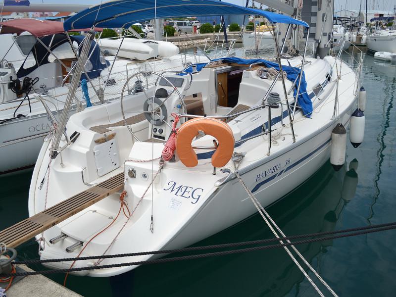 Book yachts online - sailboat - Bavaria 36 - Meg - rent