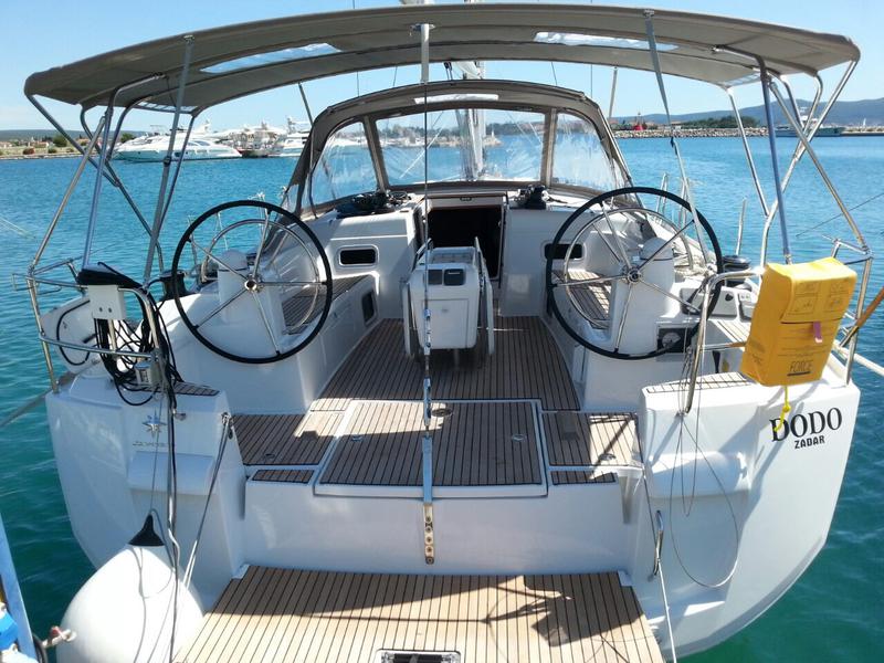 Book yachts online - sailboat - Sun Odyssey 509 Owner - Dodo - rent