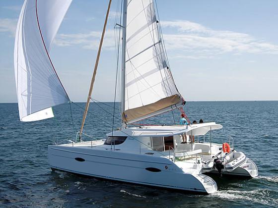 Book yachts online - catamaran - Lipari 41 - Baina d´Aesta  - rent