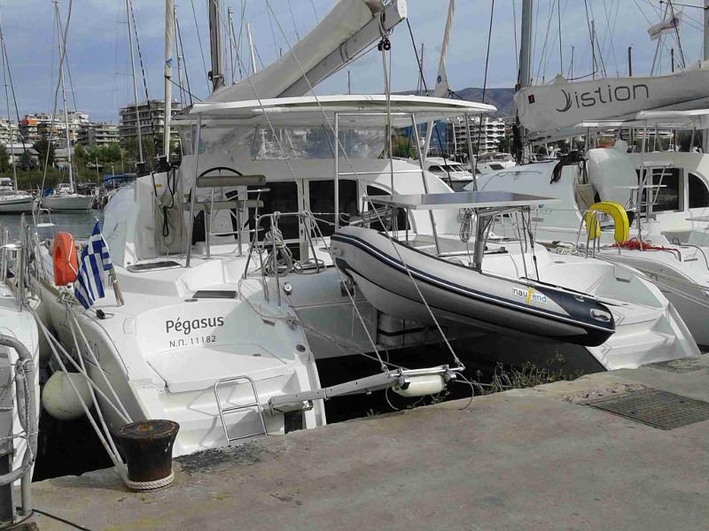 Book yachts online - catamaran - Lagoon 380 S2 - Pegasus (sails 2022) - rent