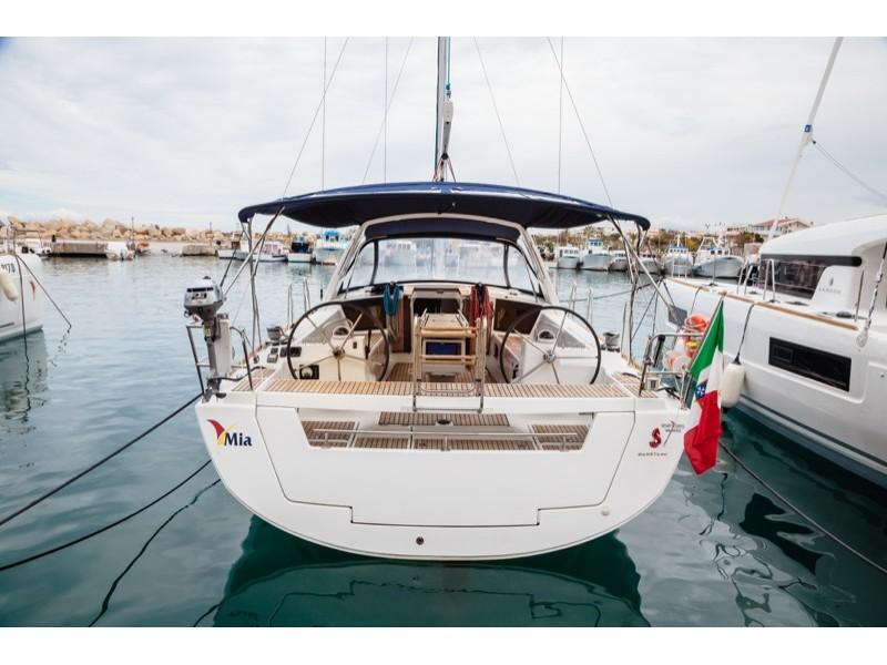 Book yachts online - sailboat - Oceanis 41 Style - Mia - Standard line - rent