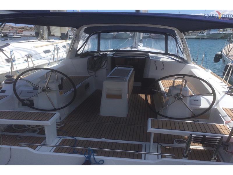 Book yachts online - sailboat - Oceanis 38 - Amaral - rent