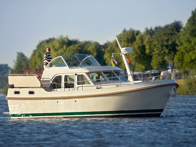 Book yachts online - motorboat - Linssen Grand Sturdy 29.9 AC - Sento - rent