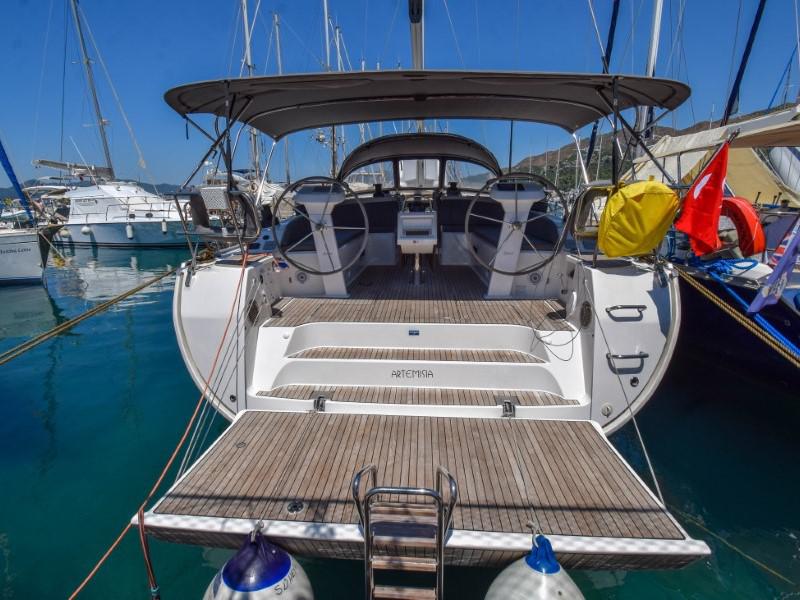 Book yachts online - sailboat - Bavaria 51 Cruiser - Artemisia - rent