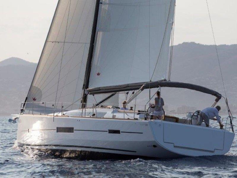 Book yachts online - sailboat - Dufour 520 Grand Large - La Esperanza - rent