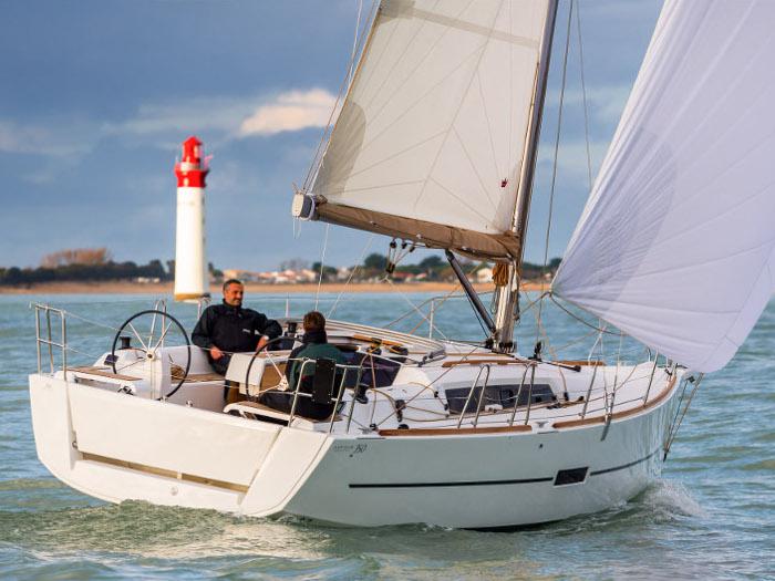 Book yachts online - sailboat - Dufour 350 Grand Large - FENIKS - rent